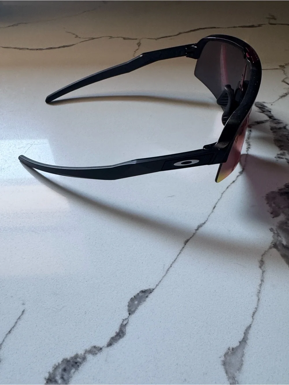 Oakley sutro lite